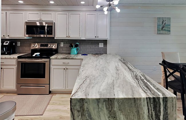 Regency Towers #812 - Don't Worry Beach Happy - Foto 8