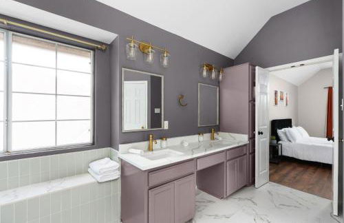 Hidden Gems with Pool and Game room - Foto 37