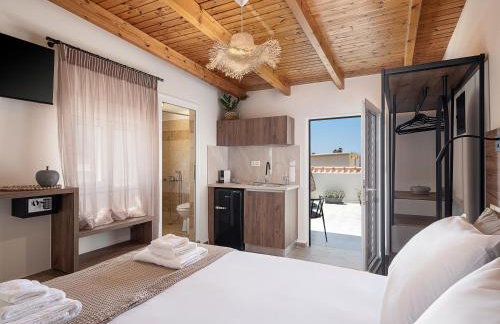 Lavender Suite with Sea View - Beach at your Doorstep - Photo 5