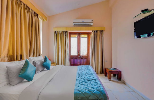 Pleasing 3 Bedroom Villa With Pool - Photo 14