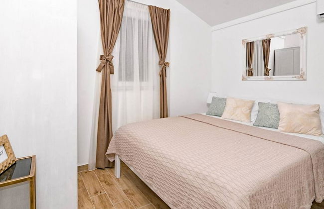 Hidden Gem Holiday Home With Pool in Kastel Stafilic - Foto 4