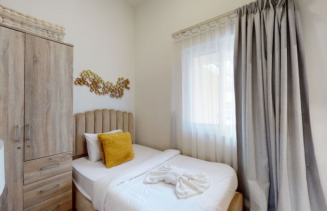 Primestay -3br Villa With Private Garden - Foto 8