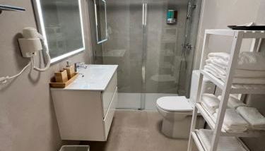 Port Saplaya little Venice 10 days minimum - Foto 5, towels, Shower