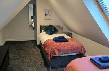 5 Bedrooms, Pool Table, Sleeps 10, Contractor Stays, Family Gatherings - Secure Free Parking - Foto 27