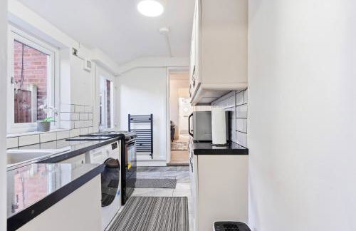 Wolverhampton Townhouse - 3BR - Business & Leisure guests - Foto 16