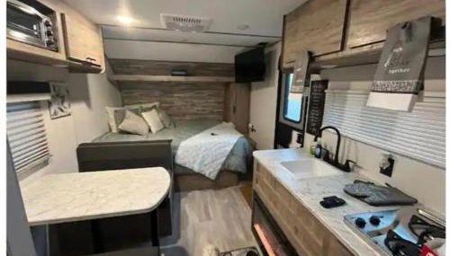 Jeff & Toya Cozy RV - Foto 2