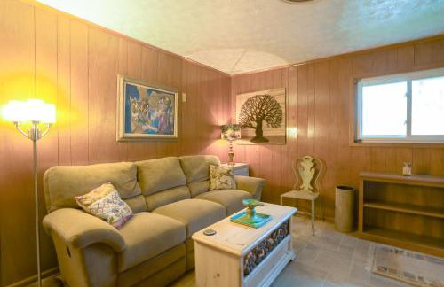 Hike and Ski Scenic Group Retreat in Wardensville - Foto 17