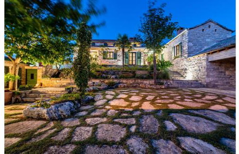 3 Bedroom Beautiful Home In Lisicic - Foto 32