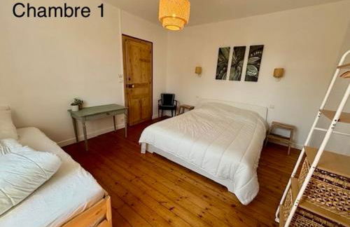 Proche plage, maison de bourg pleine de charme - Foto 9