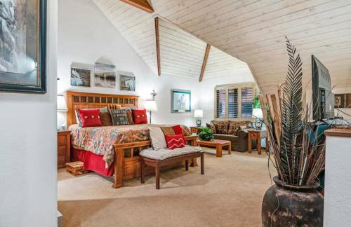 Mountain Condo w Views, Balconies and Fireplace - Foto 5