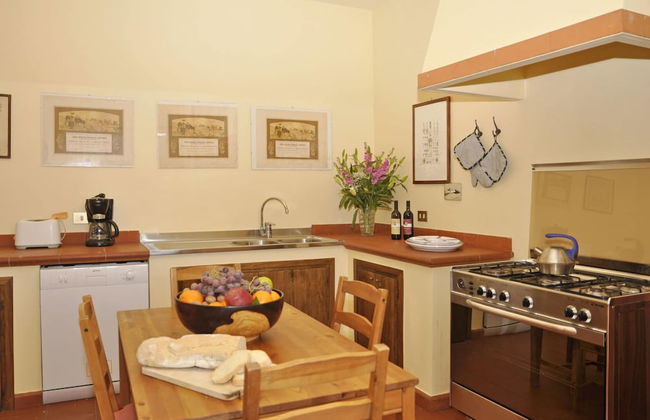 Villa in Magliano Sabina With Private Pool - Photo 6