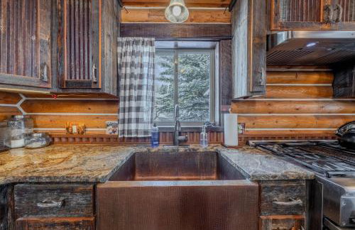 20 mins to YNP-Cabin-Pet friendly - Foto 4