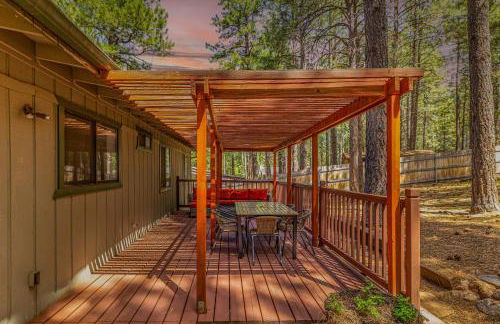 Pet Friendly Retreat in the Pines Minutes from Downtown Flagstaff - Photo 1