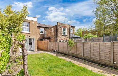 4BR North London I WiFi, Garden, Near Shops - Foto 74