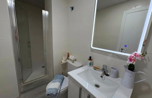 Refugio del Madroño - Estudio Moderno en Málaga - Foto 34