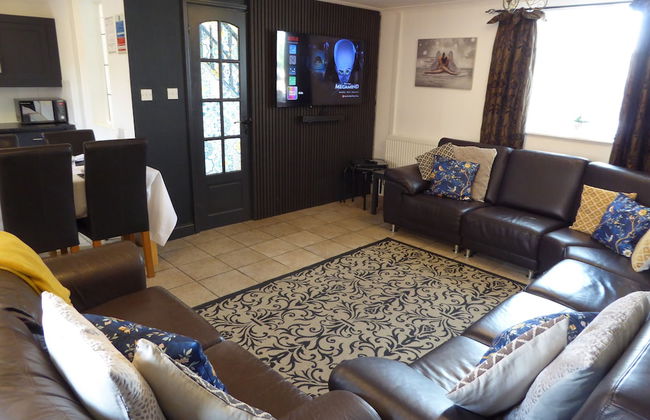 Falstaff Cottage - Photo 19