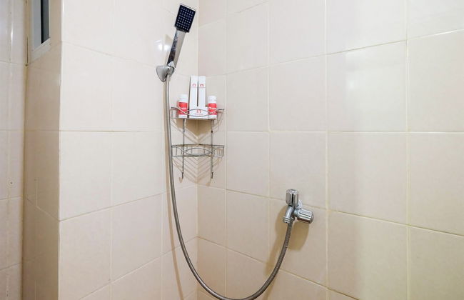 Studio Room at Sunter Park View Apartment By Travelio - Foto 13