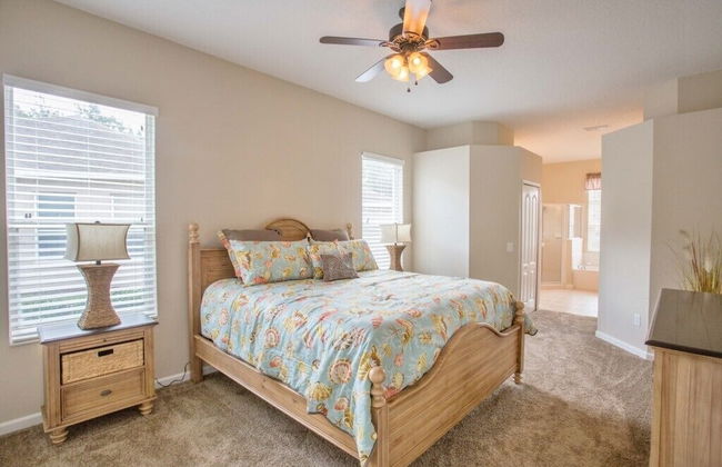 732bd 4 Bedroom Villa by RedAwning - Photo 2