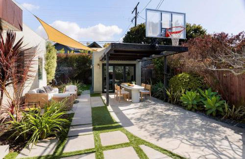 Sun-Drenched Spanish Manor Home in Mar Vista - Foto 43