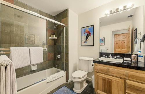 2 Miles to Palisades Ski Resort w Free Shuttle! - Foto 22