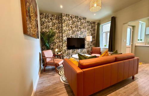 Stunning 4-Bedroom Home - 10 mins to Sandbanks Beach - Photo 23