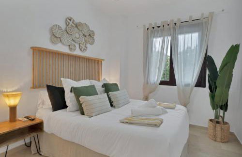 Elegance and luxury with a pool in Miraflores Golf - CASA GOLF RIVIERA PARK 3 2 E - Photo 18