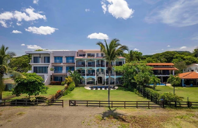 3-Bedroom, 2-Bath Beachfront Condo with Pool - Photo 26