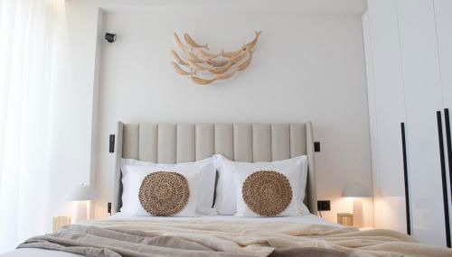 Rafina's PARADISE VIEW!!Walking access to the Port!!! Amazing Seaview!!!Steps from the Beach, 2 min walk!!WIFI 300Mbps! The Lux Seaside Retreat! - Foto 1