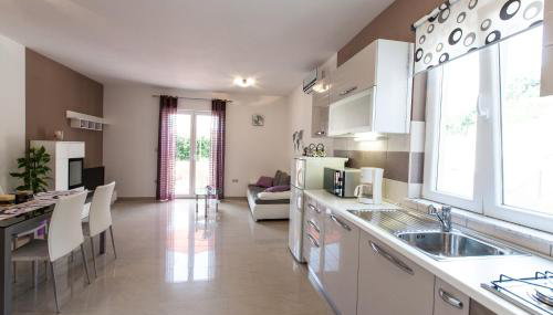 The Golden Island apartments - Photo 2