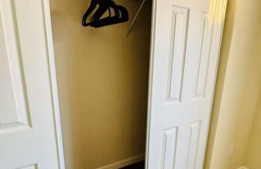 New Home Near Legoland and Disney Sleeps 12 - Foto 42