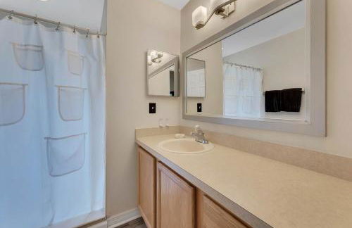 Gorgeous Place Minutes Away from Attractions - Foto 10