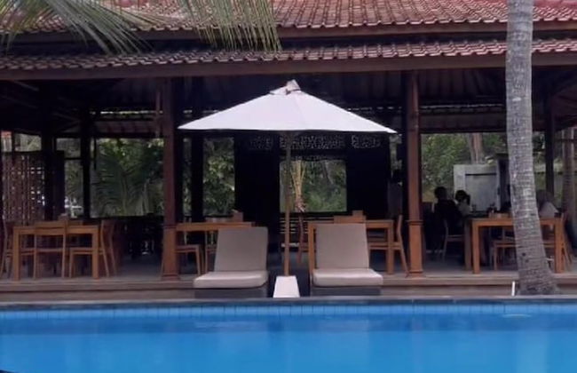 Villa Lova Sambirenteng - Foto 17