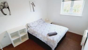 2 Bedroom Rayleigh Apartment - Foto 5