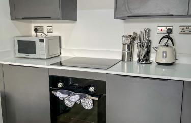 Elmardi Residence - 2 Bedroom Apartment City Centre - Foto 8