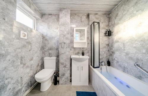 Stylish urban escape with free parking in Manchester - Foto 20