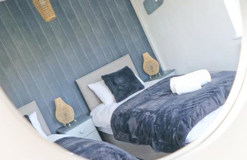 Coastal retreat surrounded by open countryside - Foto 28