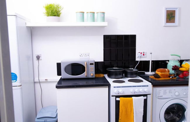 Inviting 1-bed Apartment in London, Near Hotsput - Foto 6