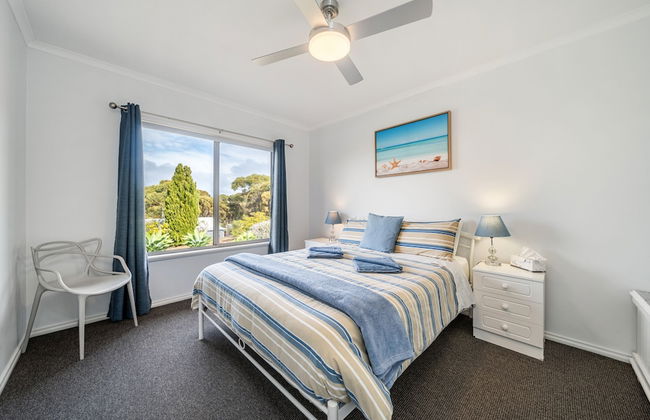 Emu Bay Holiday Homes - Photo 30