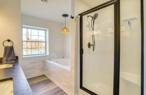 Lakefront Retreat with Game Room in Bella Vista! - Foto 16