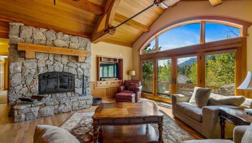 Steelhead Chalet 23 - Tamarack Resort - Deck - Garage - WiFi - Hot tub - Foto 3