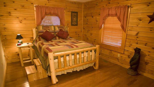 Er79 - Robyn's Nest - Great Location. Close To All The Action! 2 Bedroom Cabin by RedAwning - Foto 5, Habitación