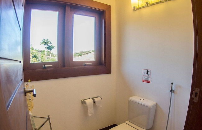 Mansão Exuberante Pé na Areia Ferradura - Photo 42