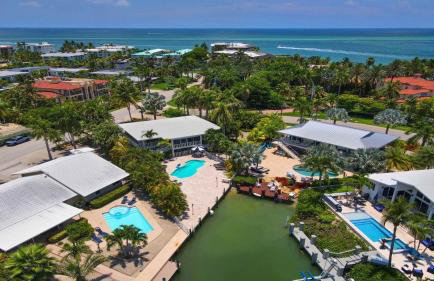 Waterfront Luxury Home With Pool And Boat Dock 3 Bedroom Home by RedAwning - Foto 77