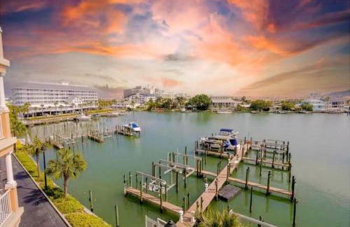Luxury 5 Star Waterfront Condo 3 Bdr 2 Bath Pool Hot-Tub Panoramic Gulf and Intracoastal Waterway Views - Photo 6