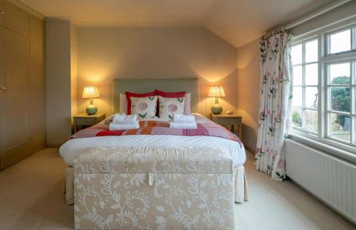 3 The Coastguards, Thorpeness - Only a stones throw from the Beach and very close to famous boating Meare, Country Club and Golf Club - Aldeburgh Coastal Cottages - Foto 22