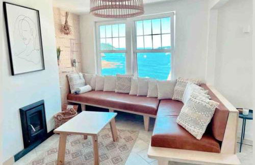 The View, Kingsand, luxurious seafront penthouse apartment with sun trap balcony and incredible sea views - Photo 28