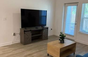 Luxury Resort Living, Pool, BBQ, Fitness Center, 1st Floor, Minutes 2 May Clinic - Foto 3