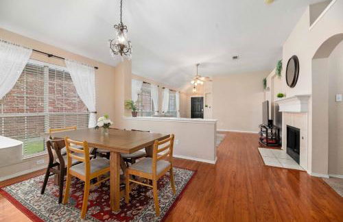 Relaxing 3BR 2BA Oasis - Hot Tub & 5 Beds! - Foto 26