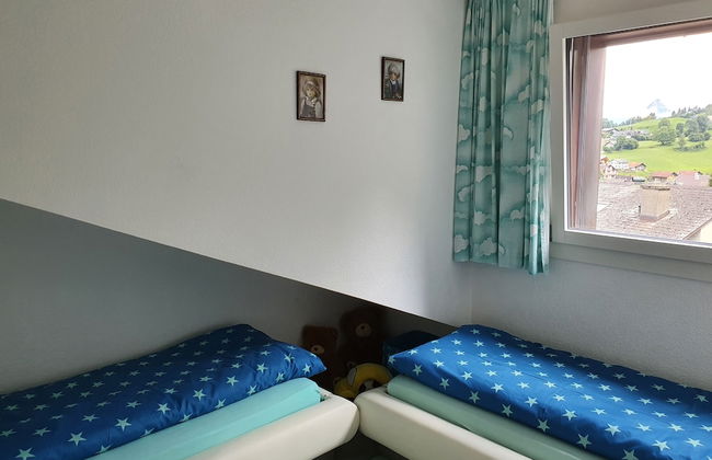 Two-bedroom Apartment for 4-5 Guests With Lake and Mountain Views - Foto 2