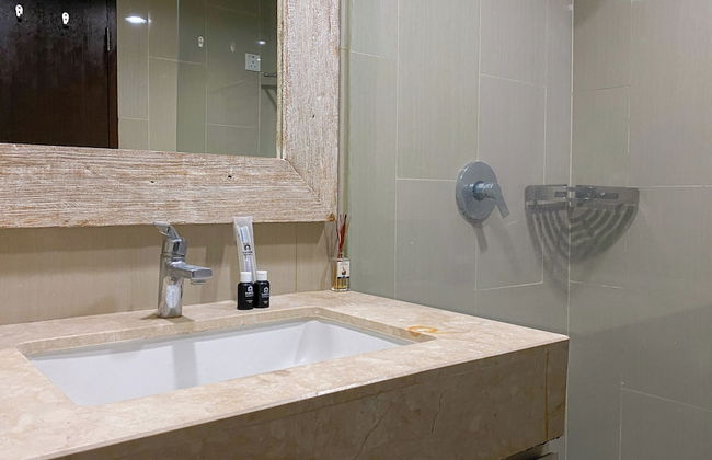 Homey and Good Studio at H Residence Apartment - Foto 9